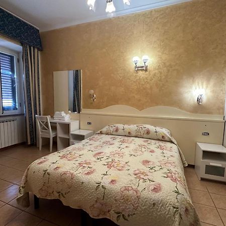 Near Termini Station Hotel Roma Exterior foto